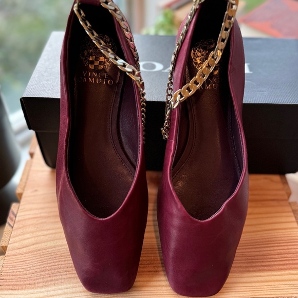 Vincent Camuto ankle chain “Latenla” Plum/burgundy leather ballet flat, W size 7 - Picture 1 of 10